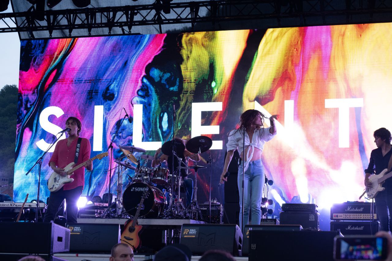 SA MUZIKOM SE BUDIMO, SA MUZIKOM IDEMO SPAVATI! Drugi dan "Nektar OK Festa" obilježili fantasični nastupi muzičkih legendi (FOTO)