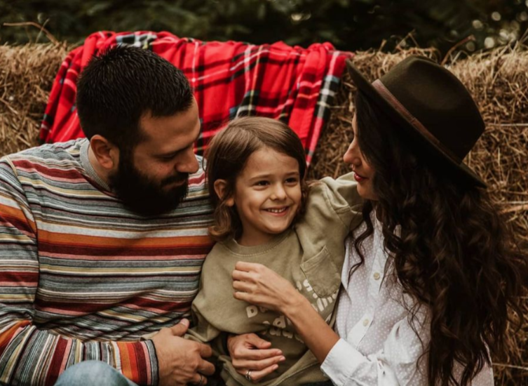GODINU DANA NAKON SMRTI ROKVIĆA PORODICA PODIJELILA LIJEPE VIJESTI Predivna poruka osvanula na Instagramu, Marko i Sara čekaju drugu bebu (FOTO)