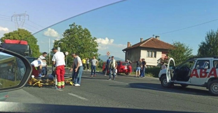 GOLFOM UDARIO DVA PJEŠAKA Jedan zadobio teške tjelesne povrede