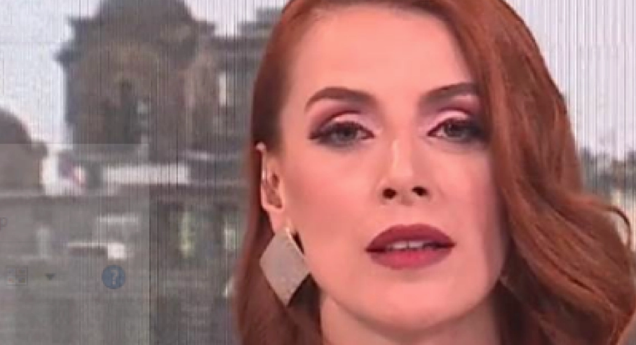 ZMIJA U JUTARNJEM PROGRAMU Voditeljka prestravljena, krenule joj suze od straha! (FOTO)