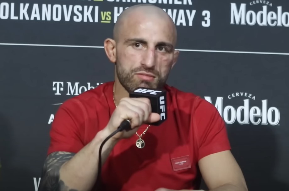 ASUTRALIJANAC NASTAVLJA SVOJU "STRAHOVLADU" Volkanovski uradio ono što su prije njega uspjela tek trojica (VIDEO)
