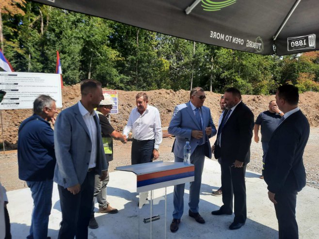 DODIK, ĆORIĆ I MITROVIĆ U BIJELJINI Posjetili gradilište auto-puta Bijeljina-Rača