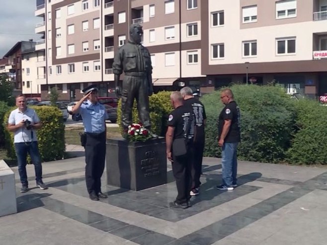 KOMADANT ELITNE JEDINICE VRS UBIJEN U CENTRU PALA Obilježene 24 godine od ubistva Srđana Kneževića