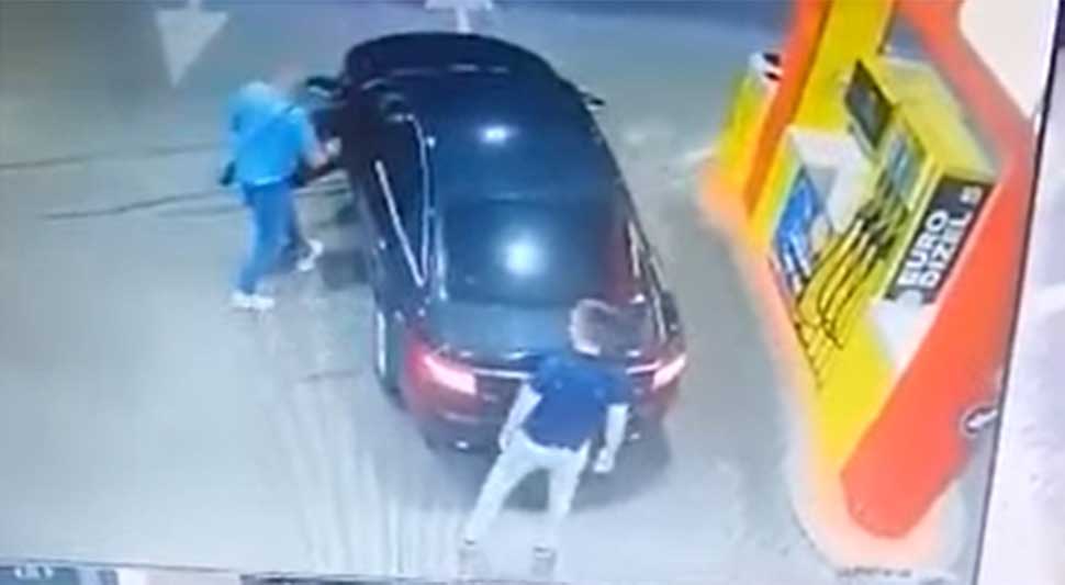 UHAPŠEN POMAGAČ RAZBOJNIKA IZ ZVORNIKA Ukrao dva auta, pa zamalo izazvao tragediju (VIDEO)