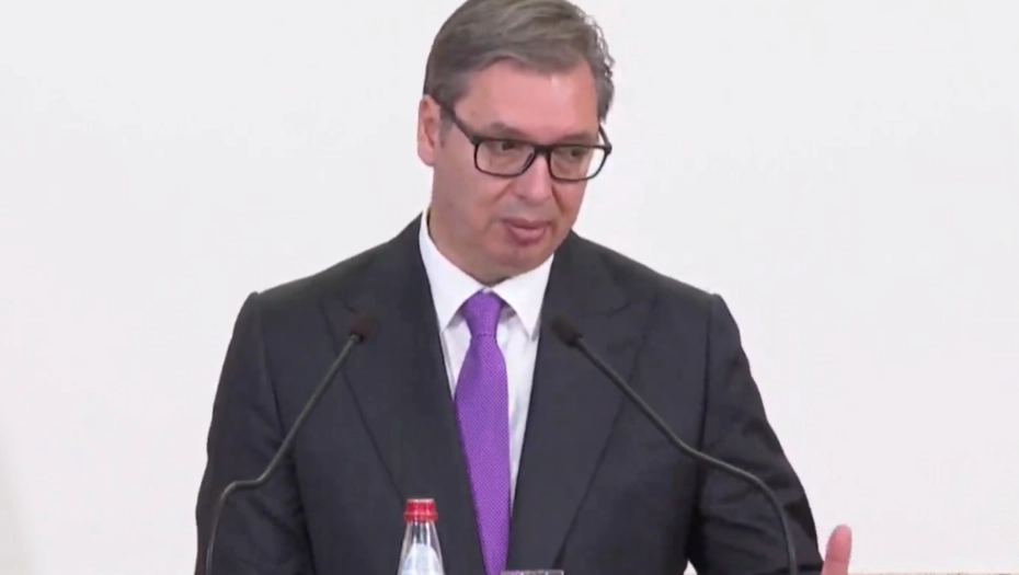 PREDSJEDNIK VUČIĆ O SITUACIJI NA KiM "Priština će pokušati da natera Srbe da od 1. septembra promijene tablice"