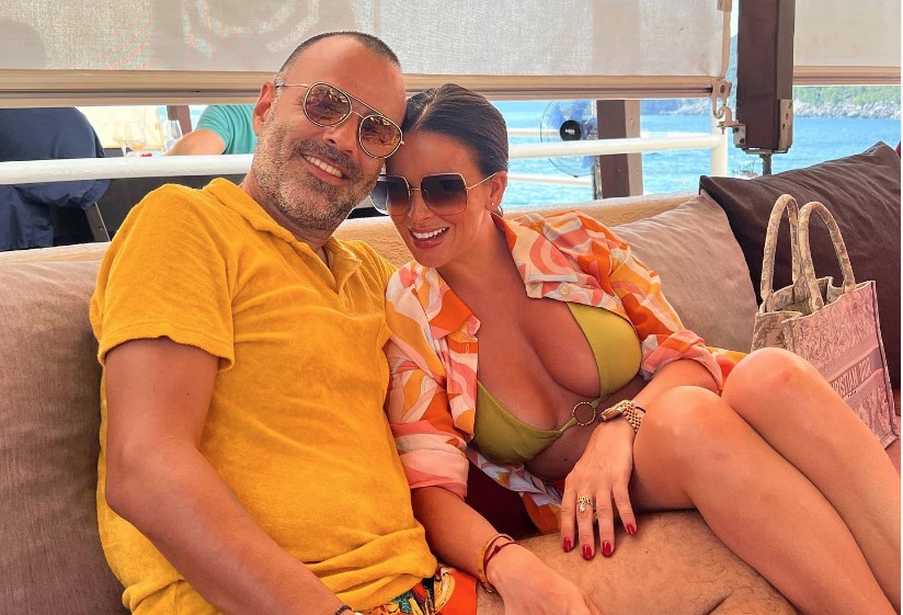 ŽENA TROŠI SKORO 1.000 EVRA NA SAT Ana Sević se provodi na istoj plaži na kojoj uživa i Novak Đoković (FOTO)