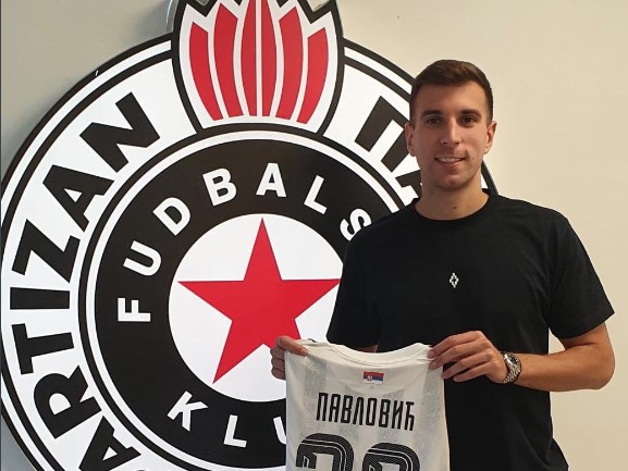 CRNO-BELI POJAČALI EKIPU Zvanično potvrđeno, Andrija Pavlović u Humskoj