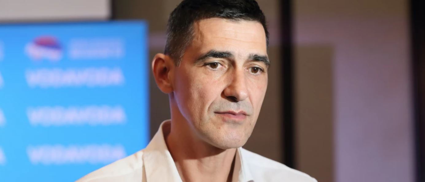 OGLASIO SE OTAC ANGELINE TOPIĆ "Sjedim i plačem"