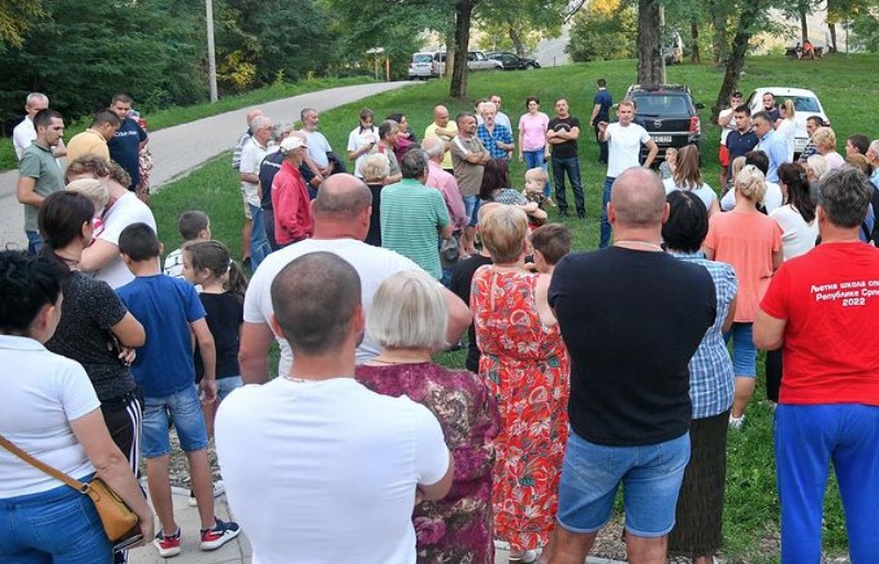 UVEDEN GRADSKI PREVOZ DO ŠIBOVA Autobus će u toku dana 6 put saobraćati produženom trasom