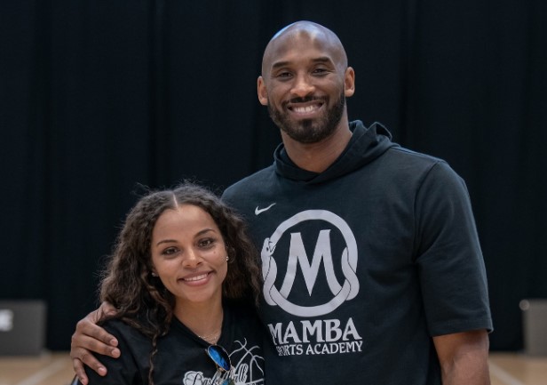 OBJAVILI FOTOGRAFIJE TIJELA NBA SUPERZVIJEZDE I KĆERKE Supruga Kobija Brajanta dobila 29 miliona dolara odštete nakon što je tužila policiju