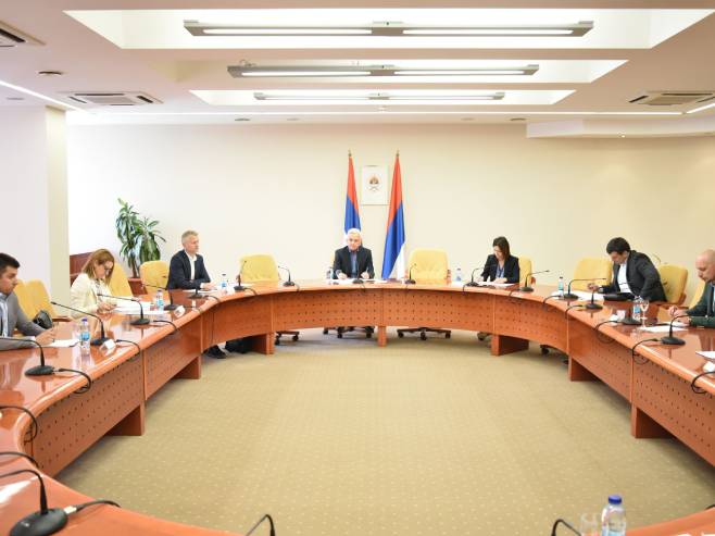 Odbor NSRS za ustavna pitanja o zahtjevima Komšića i Džaferovića