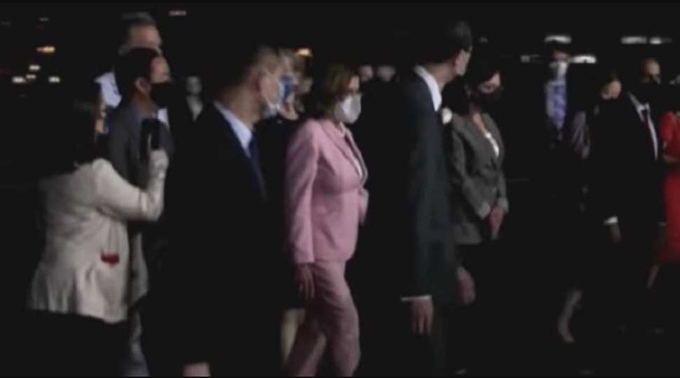 ODMAH NAKON SLIJETANJA AVIONA NA TAJVAN Oglasilo se kinesko Ministarstvo spoljnih poslova, dolazak Pelosi grubo kršenje politike "Jedne Kine"