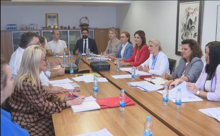 NE MOŽE ISPOD 110 KM Dogovorena najniža cijena rada za sve radnike u obrazovanju i kulturi u Republici Srpskoj