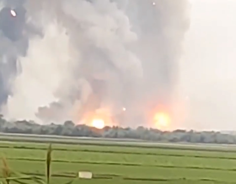 ŽESTOKA EKSPLOZIJA ODJEKNULA KRIMOM Snimci stravičnog incidenta kolaju mrežama (VIDEO)