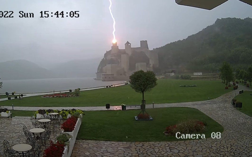 GROM UDARIO U KULU NA TVRĐAVI Šteta još nije procijenjena