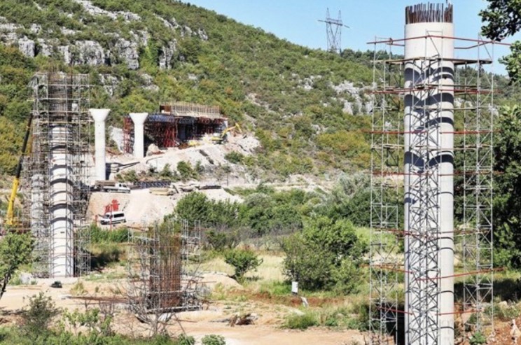 IMPOZANTNA GRAĐEVINA Intenzivno napreduje gradnja mosta na Trebišnjici