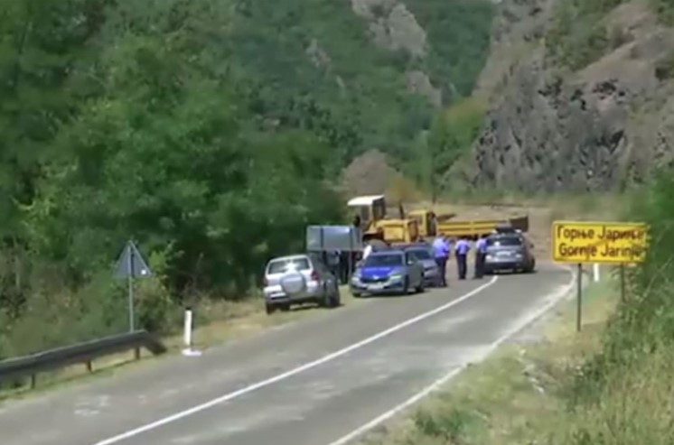 ČEKA SE ODLUKA TZV. PRIŠTINSKE VLADE Uklonjene barikade kod Јarinja, ali prelaz još nije u funkciji