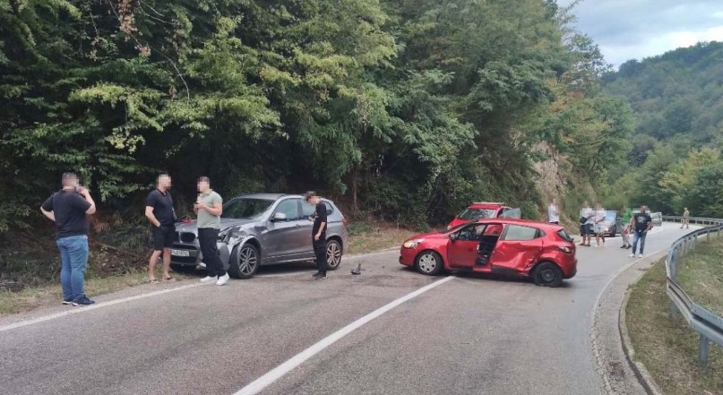 SUDAR NA PUTU BIJELJINA-TUZLA Obustavljen saobraćaj, vozila i dalje na putu (FOTO)