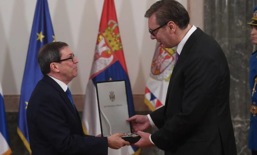 PRIZNANJE BRUNU EDUARDU RODRIGESU PARILJU Vučić uručio visoko odlikovanje šefu kubanske diplomatije