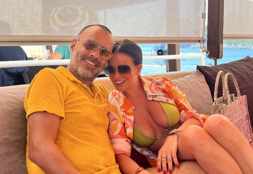 NEMA KRIZE ZA ANU SEVIĆ Za jedan dan potrošila 3.000 evra Otišla na plažu gdje je bio Novak Đoković, a ovaj luksuz je tražila