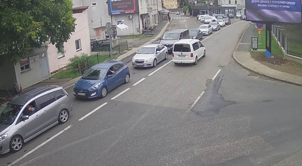 GUŽVA NA GRANICI Pojačana frekvencija vozila na Gradišci