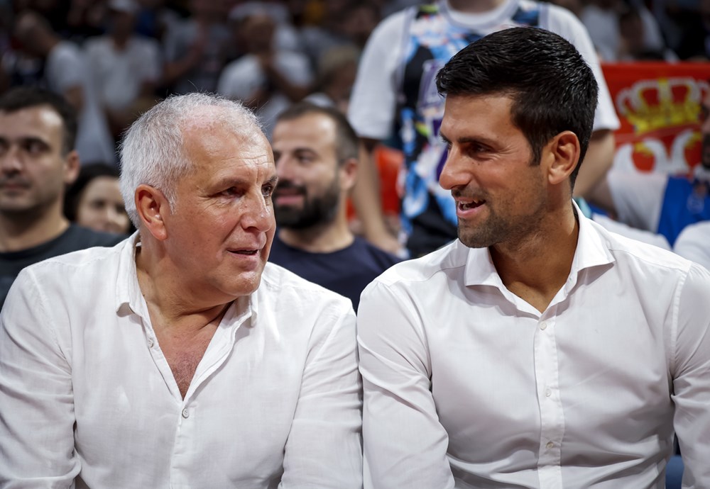 LEGENDE U ARENI NA MEČU SRBIJA - GRČKA Novak i Žoc u zagrljaju, tu su još Bodiroga i Bjela (VIDEO)