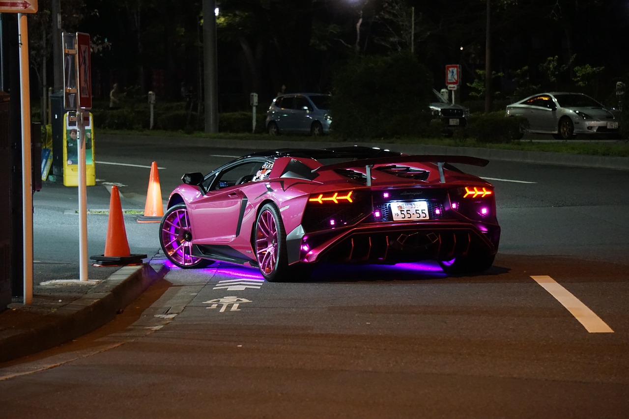 (VIDEO) POČEO DA VOZI I PRIJE NEGO ŠTO JE PROHODAO Petogodišnjak vozio Lamborghini 312 km/h