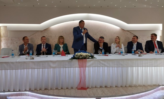 MILORAD DODIK PORUČIO Srpska stoji iza Srba u distriktu