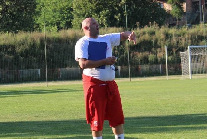 TRENER ZVIJEZDE GRADAČAC NEBOJŠA ĐEKANOVIĆ "Napadnut sam u Banovićima, uhvaćen za vrat i udaren u glavu"