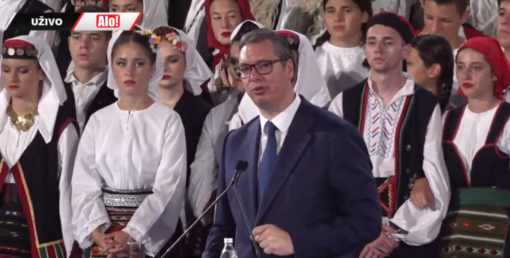 NAJTUŽNIJA KOLONA U NAŠOJ ISTORIJI Vućič poručio: Nikada nećemo zaboraviti patnju krajiškog čovjeka i nemojte da nam prijetite više!