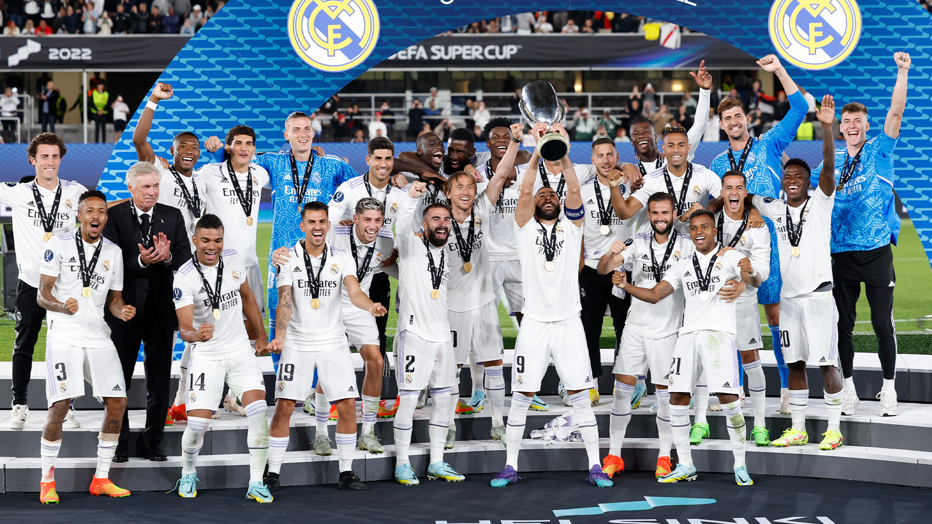 SLAVA PRIPADA KRALJU, BENZEMA DRUGI NAJBOLJI STRIJELAC U ISTORIJI KLUBA Real Madrid bolji od Ajntrahta za trofej Superkupa