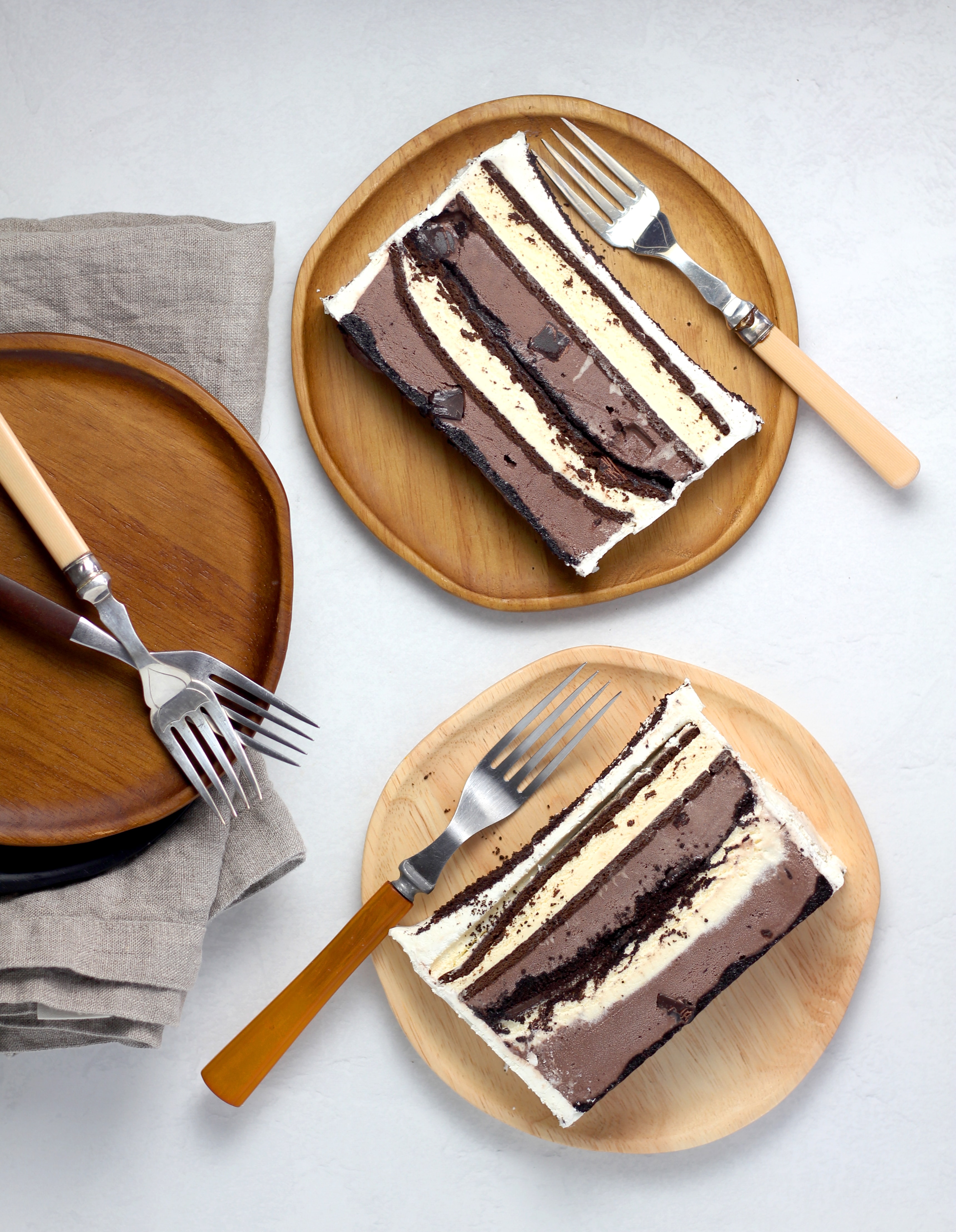 OSVJEŽAVAJUĆA POSLASTICA GOTOVA OČAS POSLA Brza šarena sladoled torta