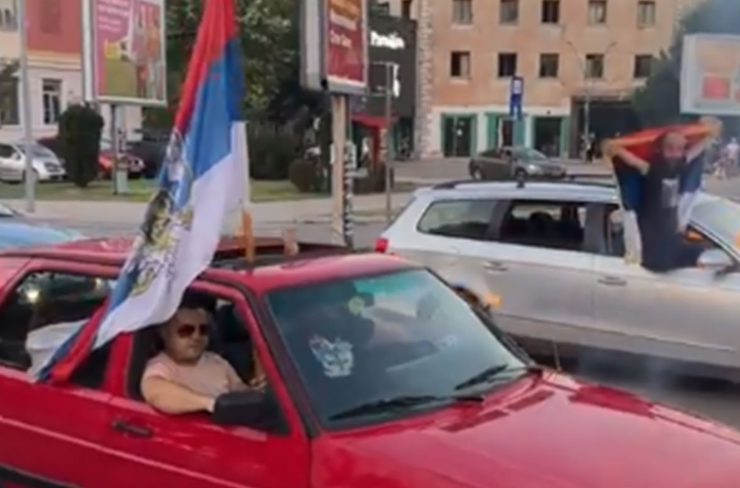 VIJORE SE ZASTAVE U Nikšiču i Tivtu slave potpisivanje Temeljnog ugovora (VIDEO)