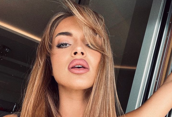 OSTAVLJA MIKROFON? Teodora Džehverović pronašla novu profesiju (FOTO)