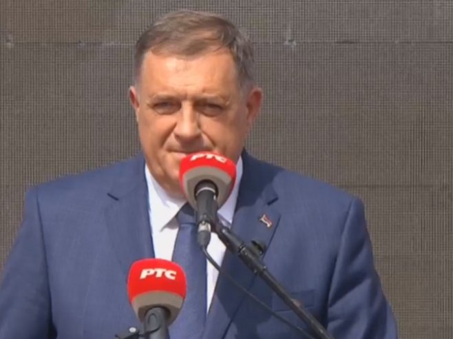 JEDINSTVO SRPSKOG NARODA SE OGLEDA NA SVAKOM KORAKU Dodik: "Neka žive Republika Srpska, Srbija i srpski narod, ma gdje bio"