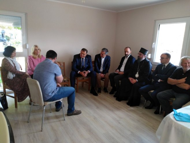 SRPSKA POKAZALA SOLIDARNOST Cvijanović i Dodik posjetili porodicu Vranjanin
