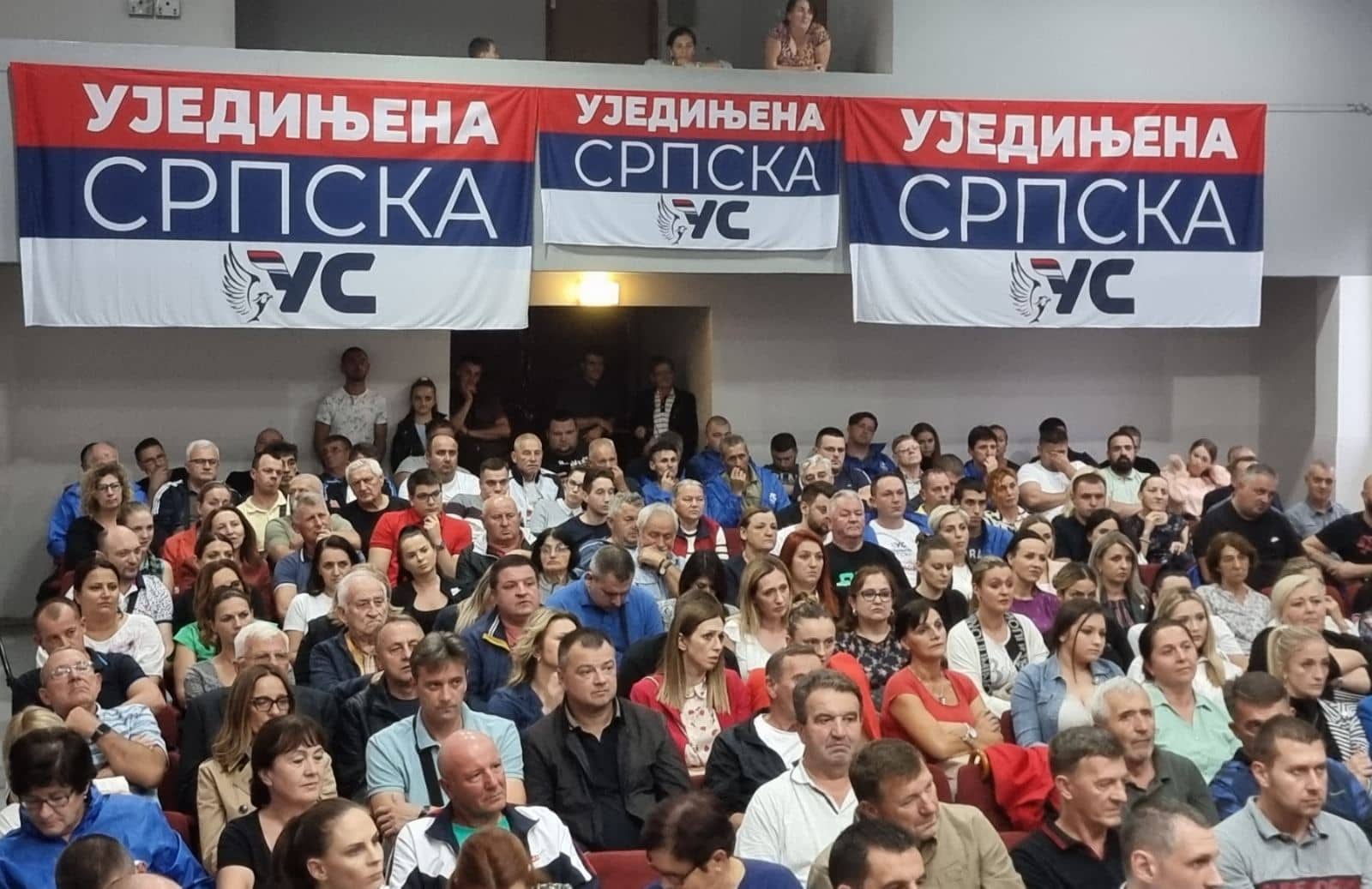 "SLIJEDI PERIOD UJEDINJENJA" Tribina Ujedinjene Srpske u Čelincu okupila velik broj građana (FOTO)