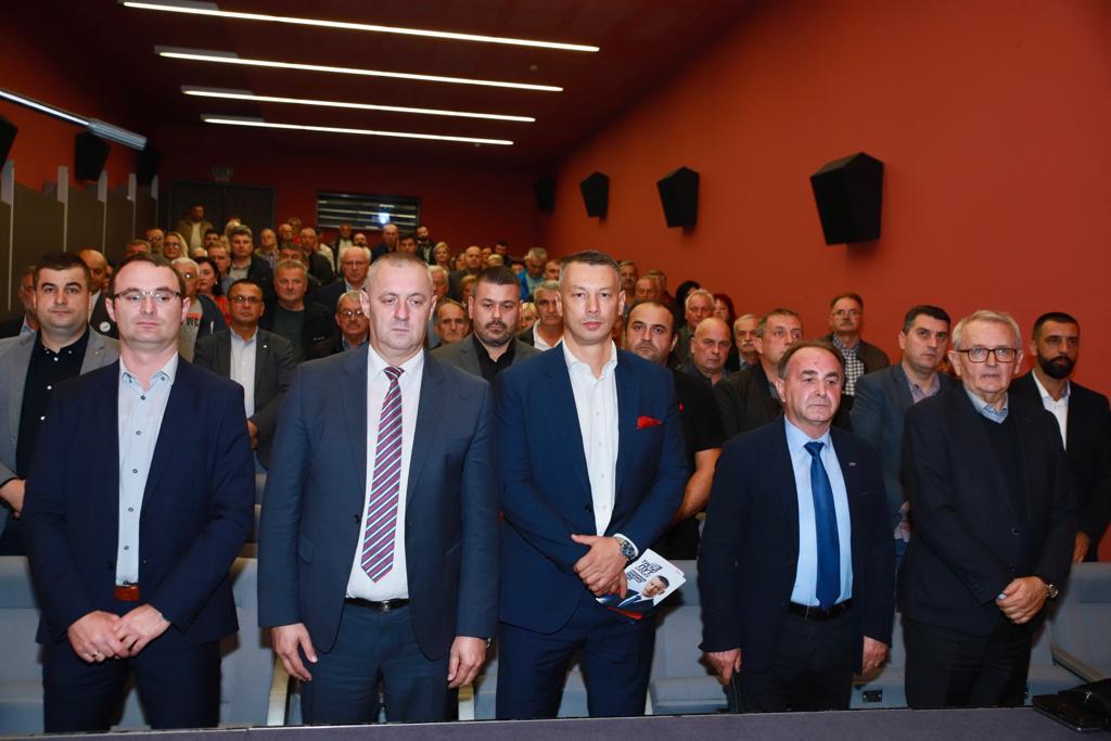 NEŠIĆ U PRIJEDORU DNS nudi sabornost i razvoj, umjesto podjela i propadanja (FOTO)