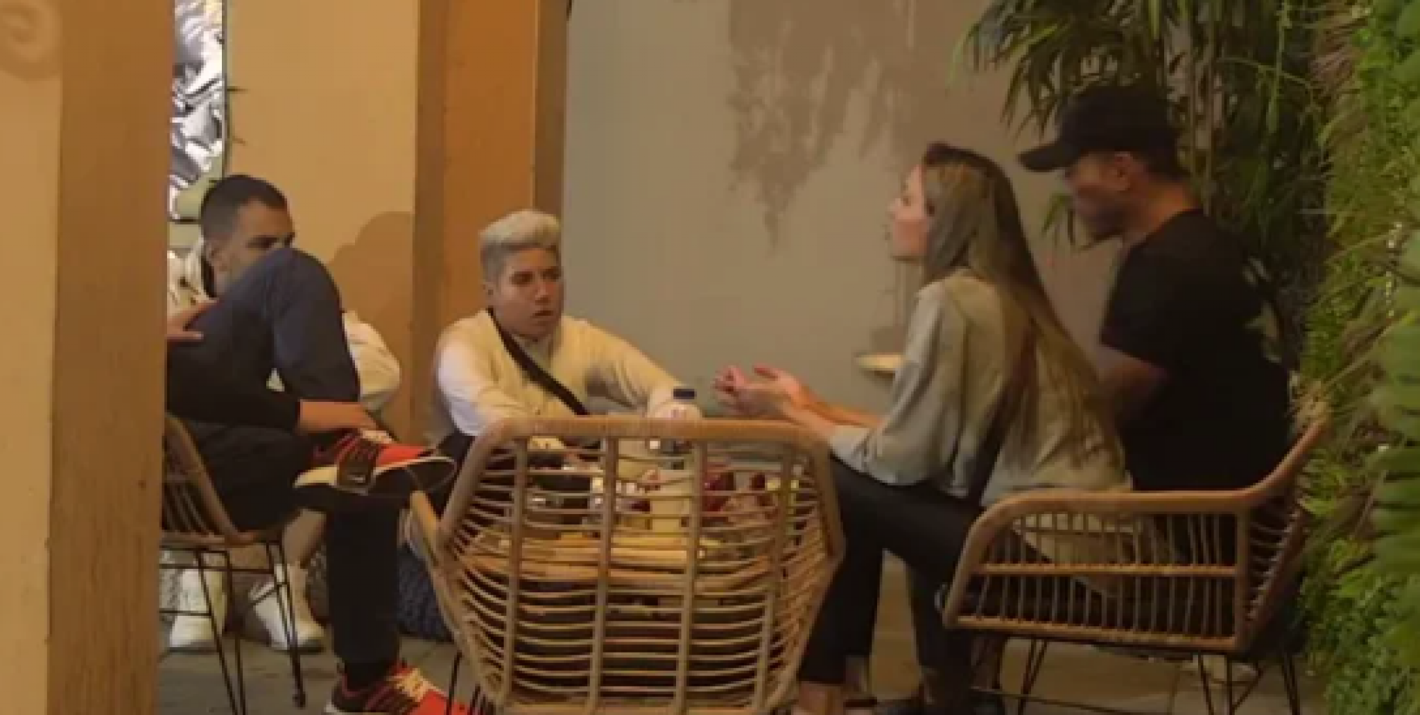 NOVA ROMANSA NA POMOLU?! Vrela zadrugarka bacila oko na Matoru, pa rekla ovo