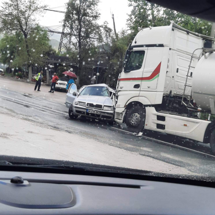 JABLANICA ZAVIJENA U CRNO, UGAŠEN JOŠ JEDAN MLADI ŽIVOT Nakon mladića (20) od posljedica stravične nesreće preminula i djevojka (18)