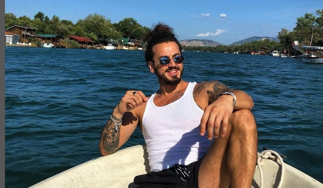 “MUVALA ME ŽENA OD SULTANA, JEDVA SAM SE SPASIO” Adam šokirao izjavom, pa mu je Tijana žestoko odbrusila