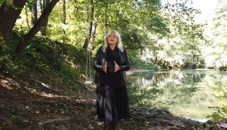 MAJKA DONNE ARES SNIMILA "AH, ŠTO ĆEMO LJUBAV KRITI" Poslušajte kako pjeva