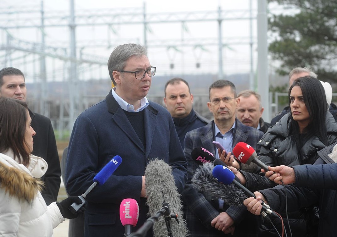 VUČIĆ PORUČIO SVIMA KOJI PRIJETE: Srbija neće dati ni pedalj svoje zemlje