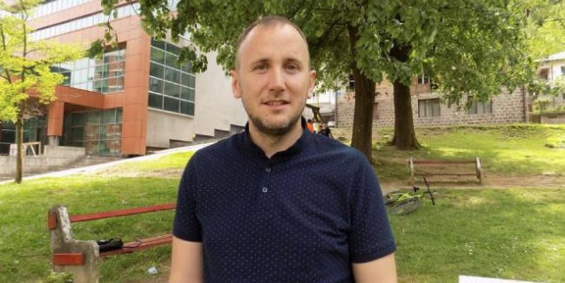 PONOVO RASPIRUJU DUHOVE ZLA Kojić: Da li su ratne zastave u Potočarima i Srebrenici "Marš mira" ili vojni marš!?