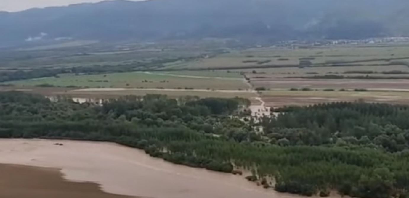 BUGARSKA PROGLASILA VANREDNO STANJE ZBOG POPLAVA Sedam sela odsječeno od svijeta, ljude spasavaju čamcima i donose im hranu (FOTO)