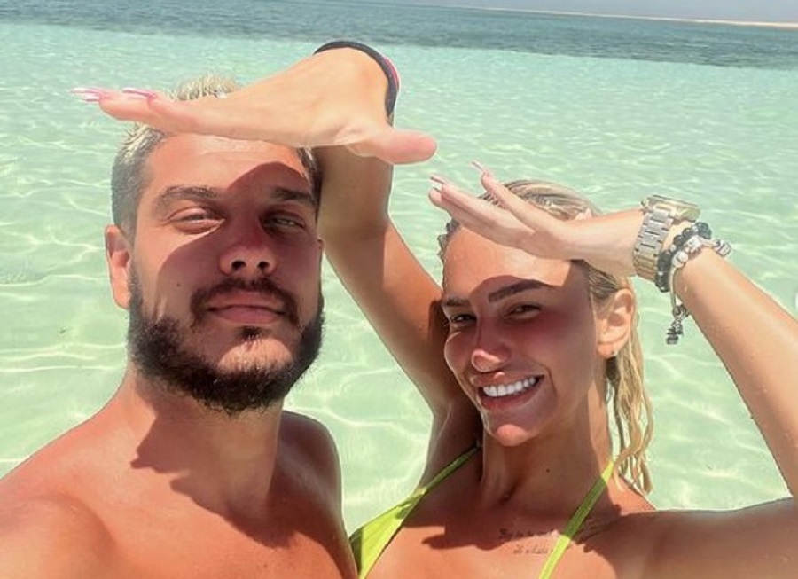 "NIJE LIJEPO ZARASLO" Aleks Nikolić prvi put pred kamerama poslije vađenja silikona