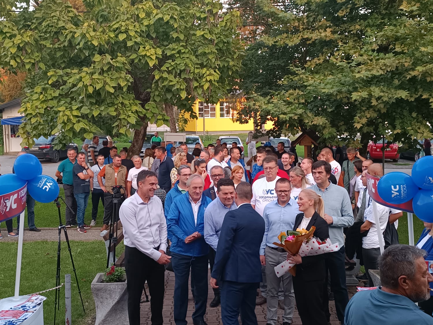 STANARI NE PAMTE VEĆI SKUP  Organizovana spektakularna tribina Ujedinjene Srpske: "Narod i zna i vidi da predano radimo u ovoj opštini"