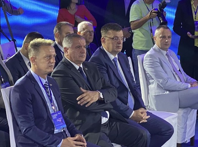 INVEST SRPSKA 2022 O aktuelnim privrednim, ekonomskim i drugim temama govori 30 panelista