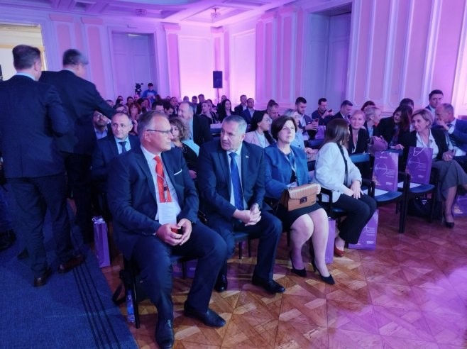 „IZAZOVI U BUDUĆNOSTI POSLOVANJA“ Otvorena konferencija u Banjaluci