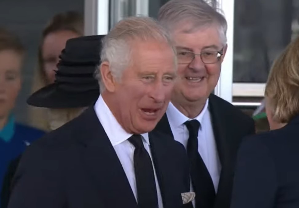 ISTORIJA NE IDE U PRILOG, ČEKAJU GA BROJNI IZAZOVI, A NEMA MAJČINU HARIZMU: Da li će Čarls Treći uspjeti da očuva britansku monarhiju?